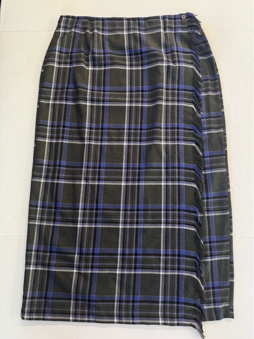 Requirements Grey & Blue Plaid Tartan Wrap Skirt w/ Fringe- size 14 - Picture 2 of 14